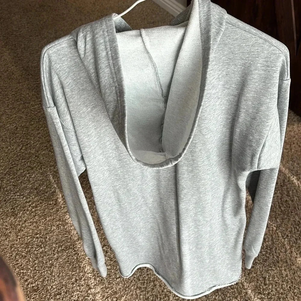 By the way. Half zip long sweatshirt. - Picture 2 of 4